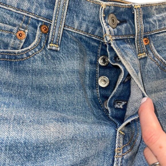 Levi’s High Rise Straight Leg Mom Jeans - 25 - Picture 2 of 9